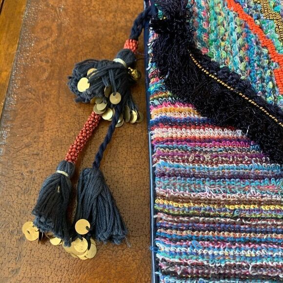 Steve Madden PENNIE TRIBAL GEOMETRIC Clutch - Picture 4 of 8